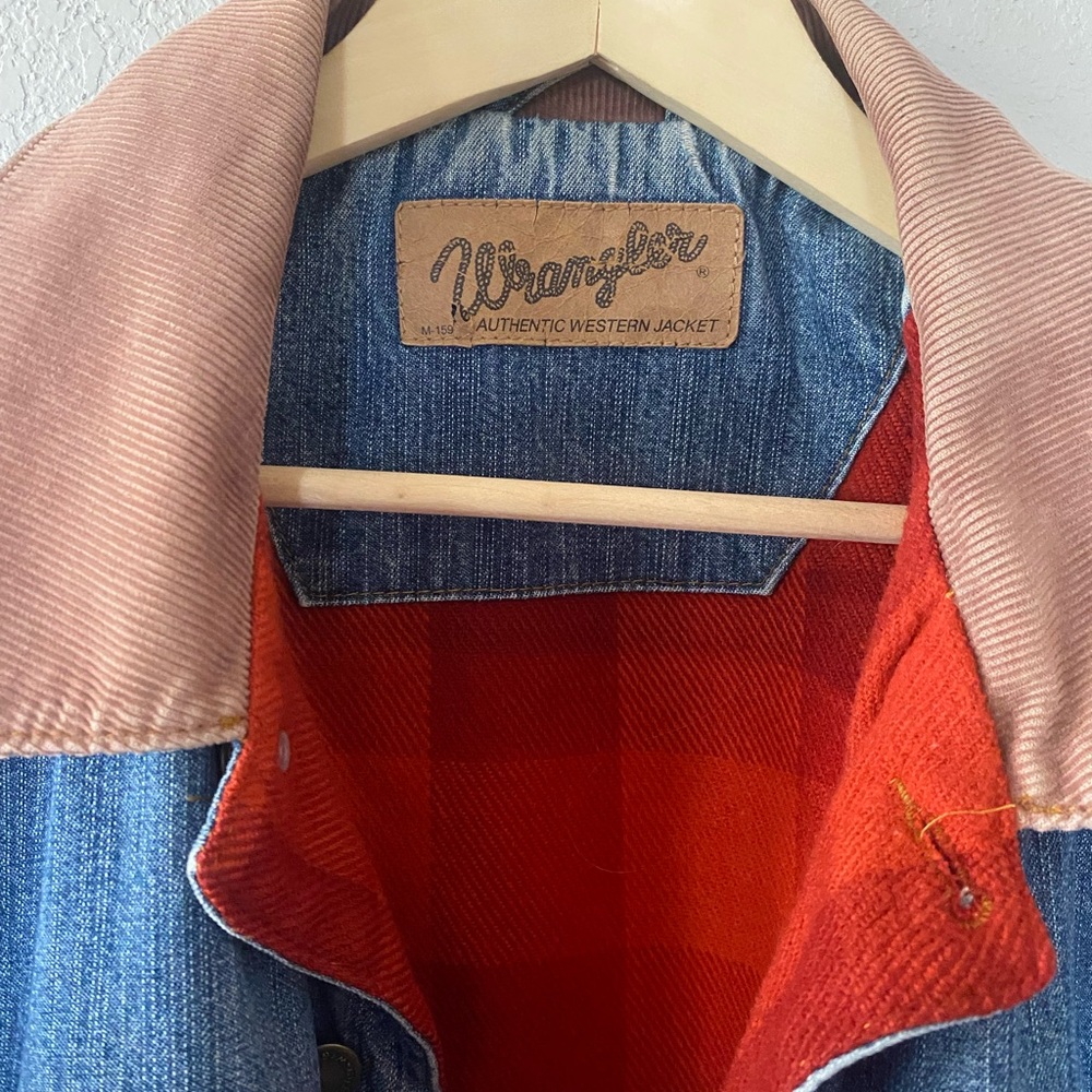 Vintage Wrangler Blue Denim Jacket. - Picture 2 of 9